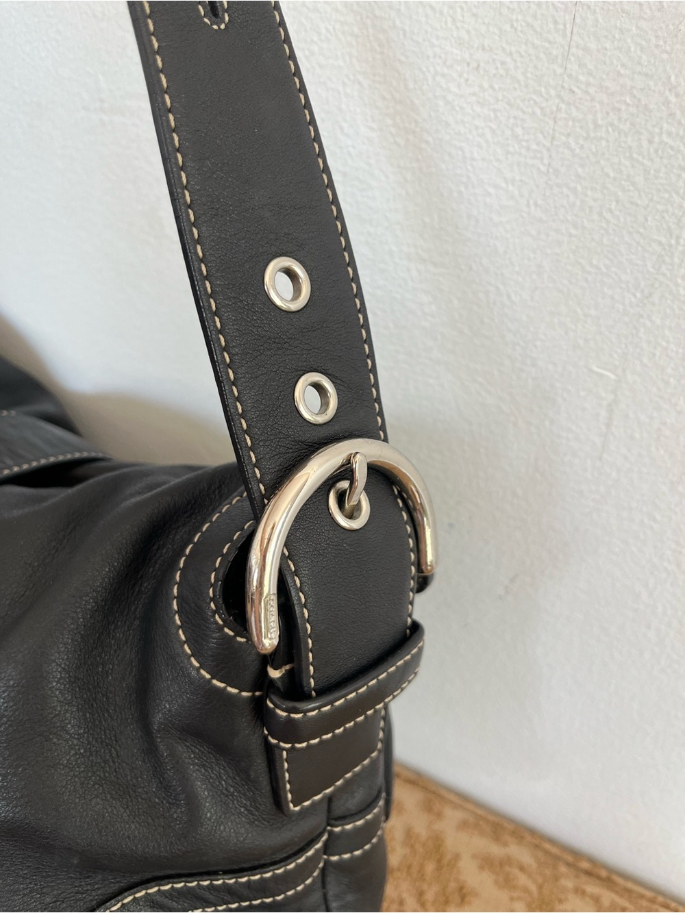 Coach Vintage Y2K Soho Shoulder Bag, 3653 Black Leather Hobo Buckle - Picture 5 of 12